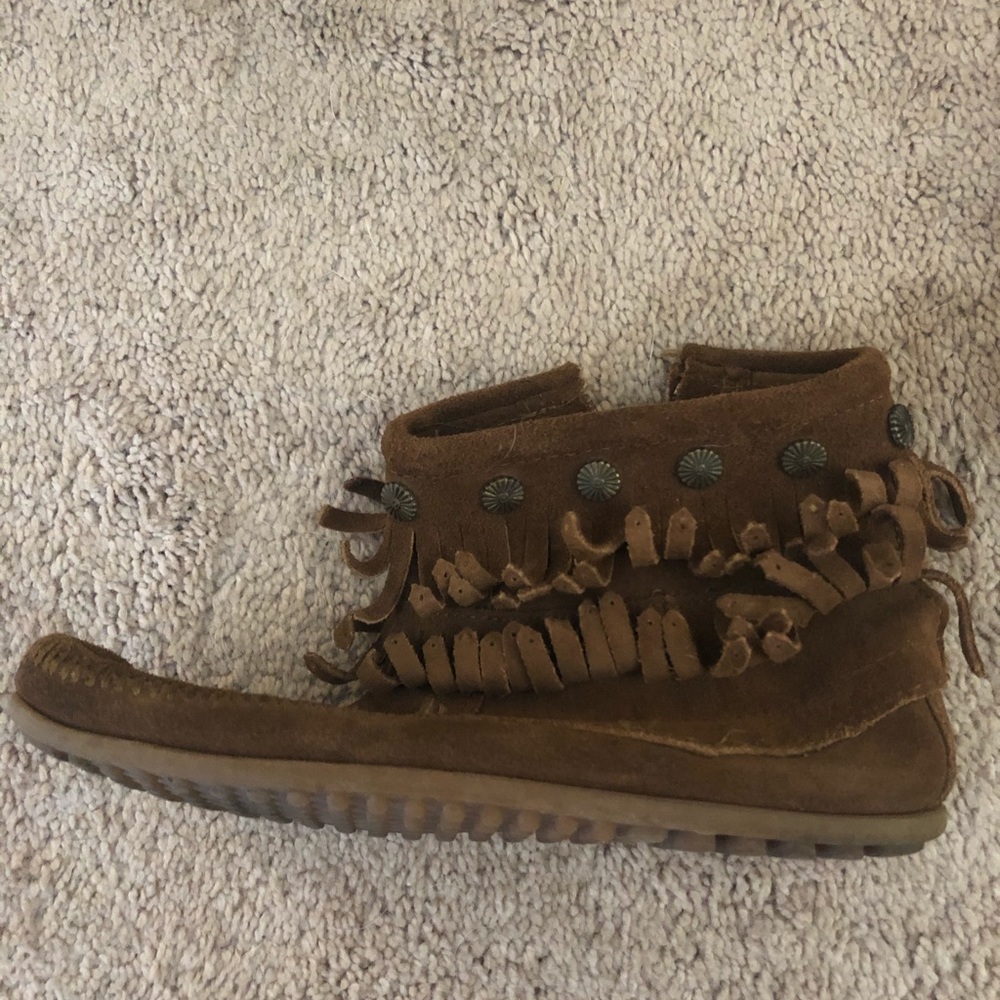 MINNETONKA Ankle Booties - Picture 5 of 5